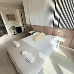 La N4-elegant Near Lido 3*