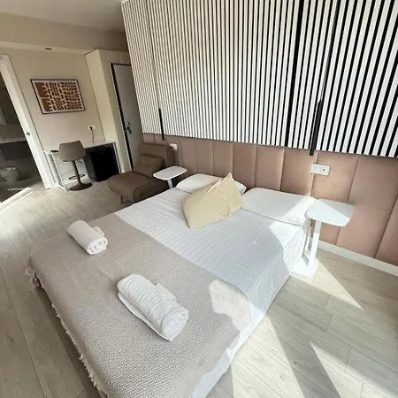 La N4-elegant Near Lido 3*