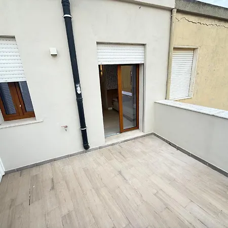 فندق مبيت وإفطار La N4-elegant Near Lido