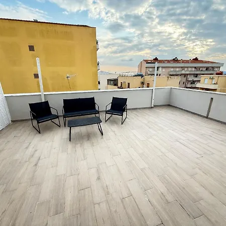 فندق مبيت وإفطار La N4-elegant Near Lido